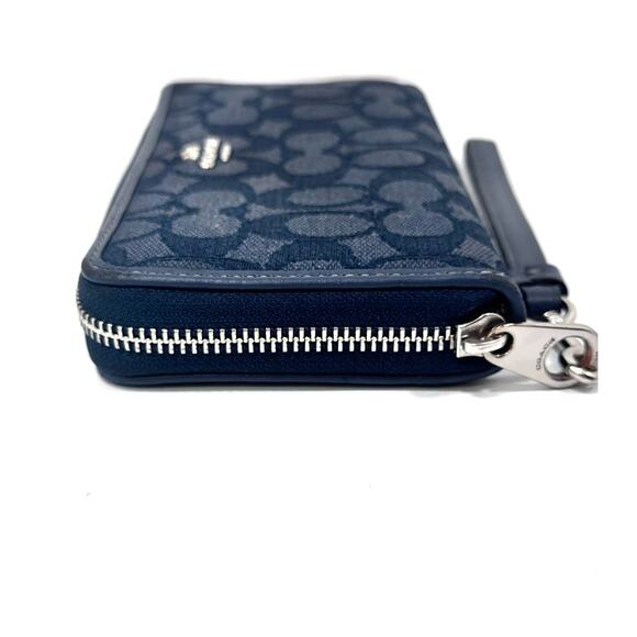 Coach Signature Denim Jacquard Long Zip Around Wallet Wristlet RARE - Picture 4 of 10